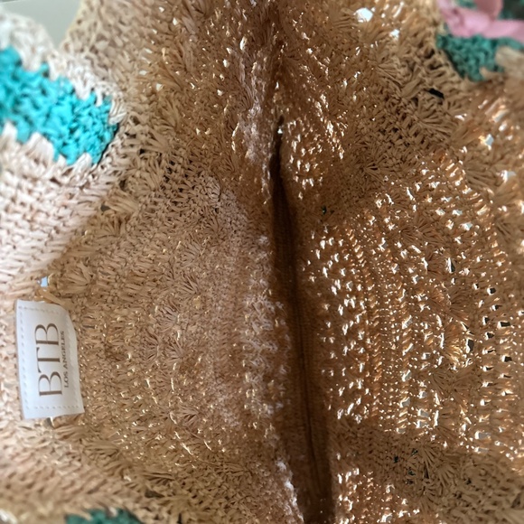 BTB Los Angeles Chapeu Tote in Mint NWT - Picture 4 of 6